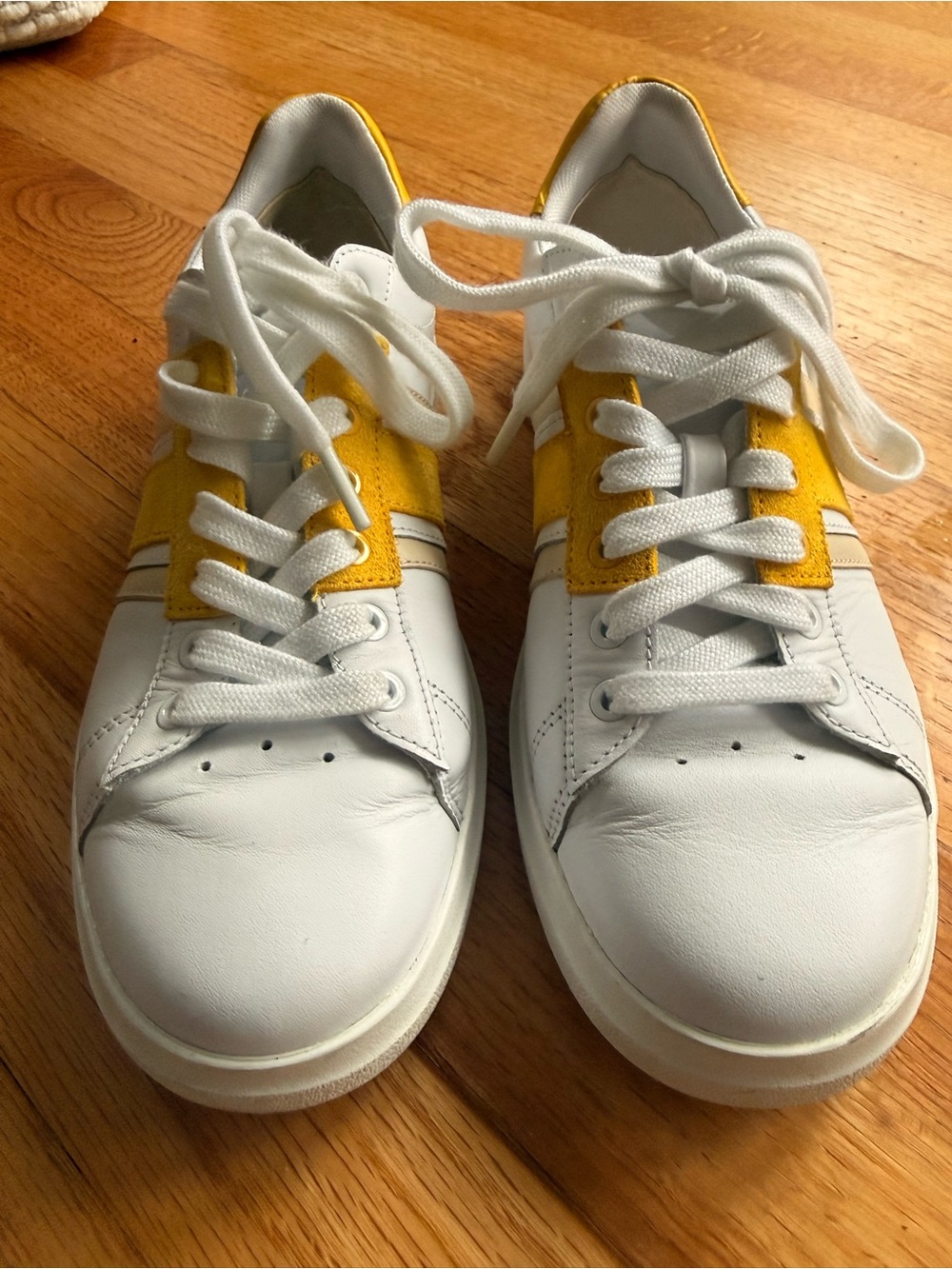 Tory Burch Howell Court Leather Sneakers White & Yellow Size 7